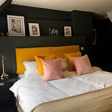 El Camino Suites Stamford Szoba fotó